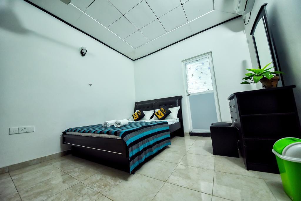 Asian Villa Negombo Esterno foto