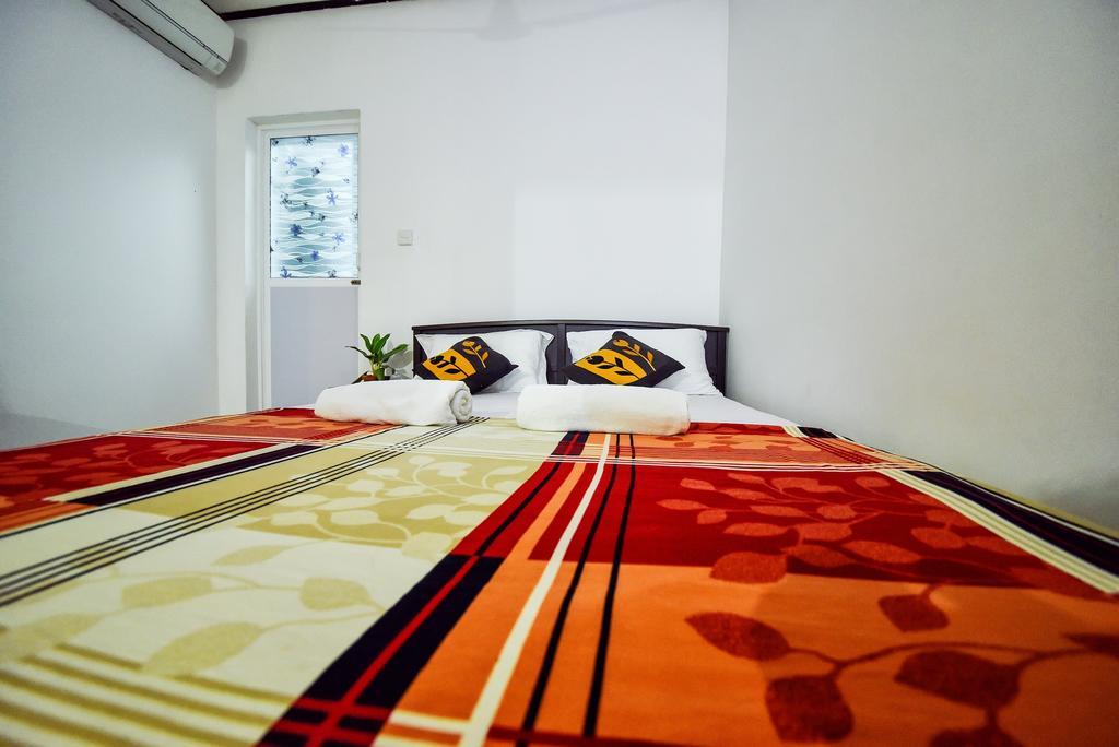 Asian Villa Negombo Esterno foto