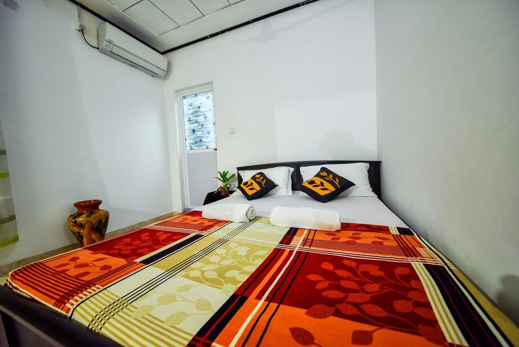 Asian Villa Negombo Esterno foto