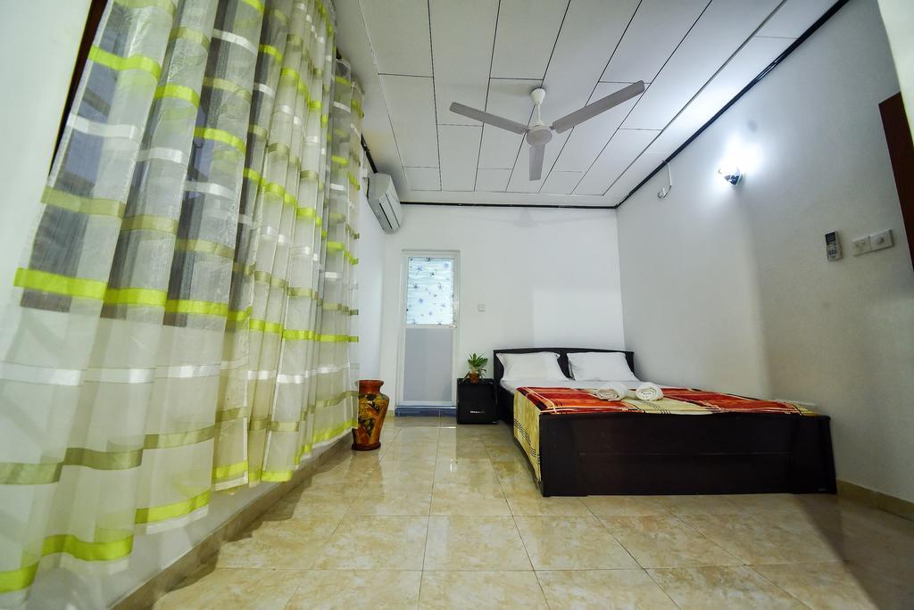 Asian Villa Negombo Esterno foto