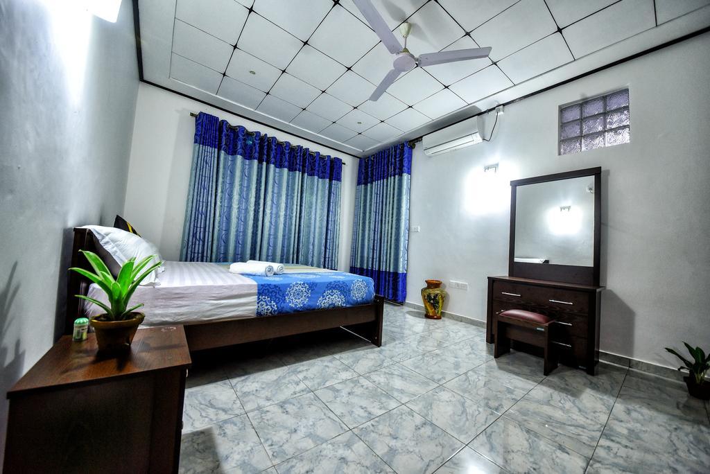 Asian Villa Negombo Esterno foto