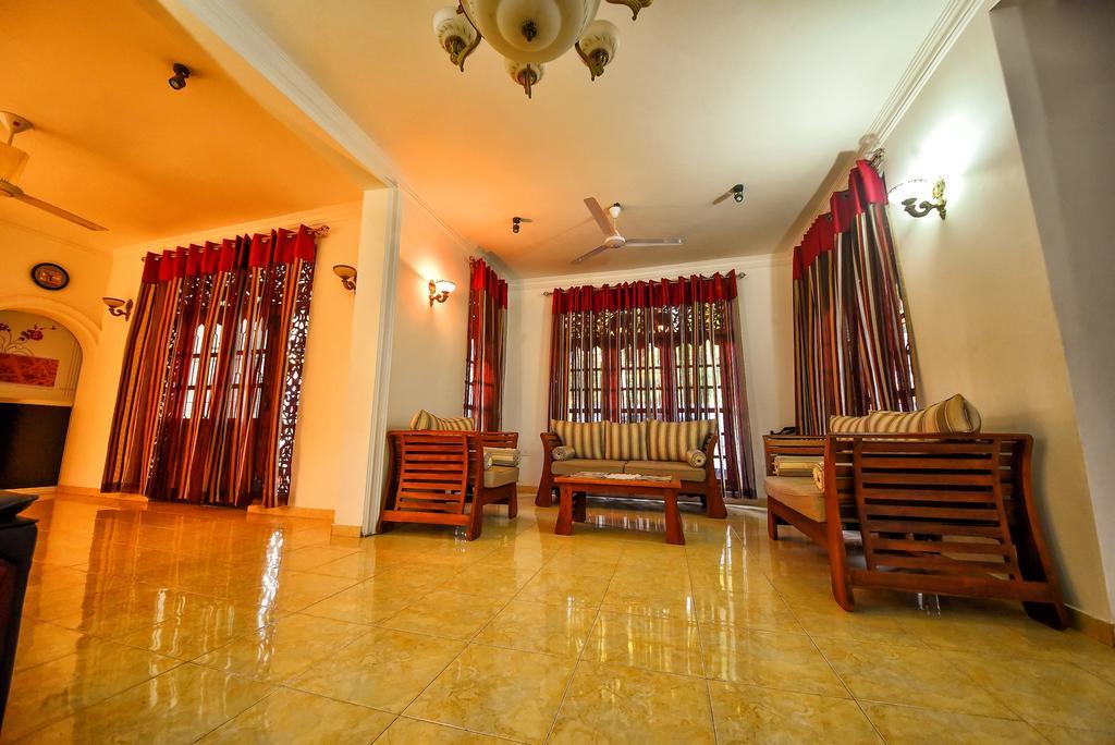 Asian Villa Negombo Esterno foto