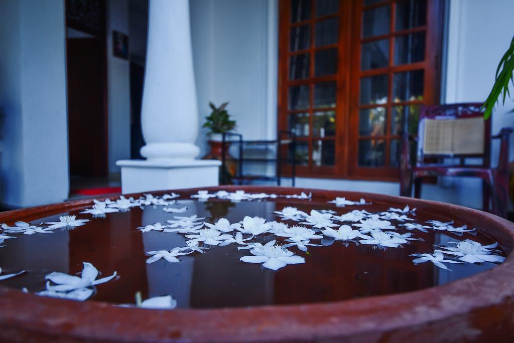 Asian Villa Negombo Esterno foto