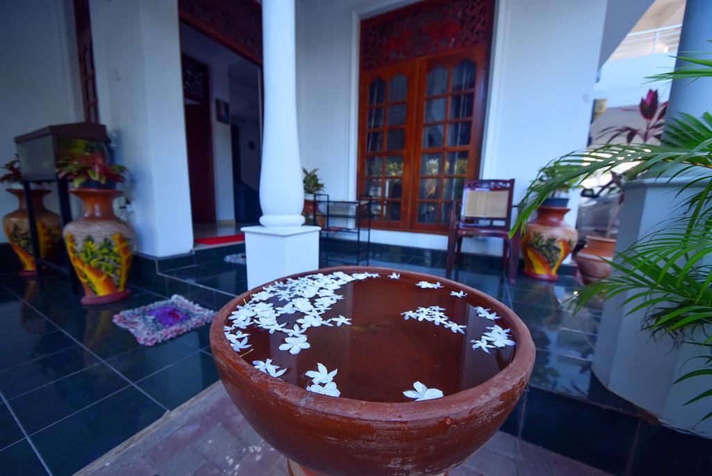 Asian Villa Negombo Esterno foto