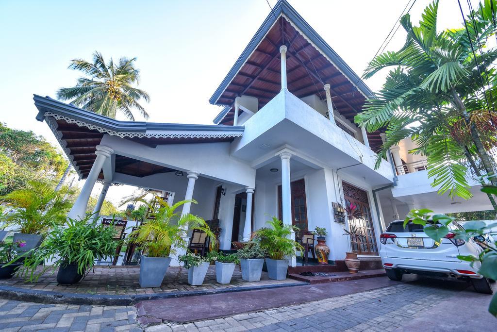 Asian Villa Negombo Esterno foto